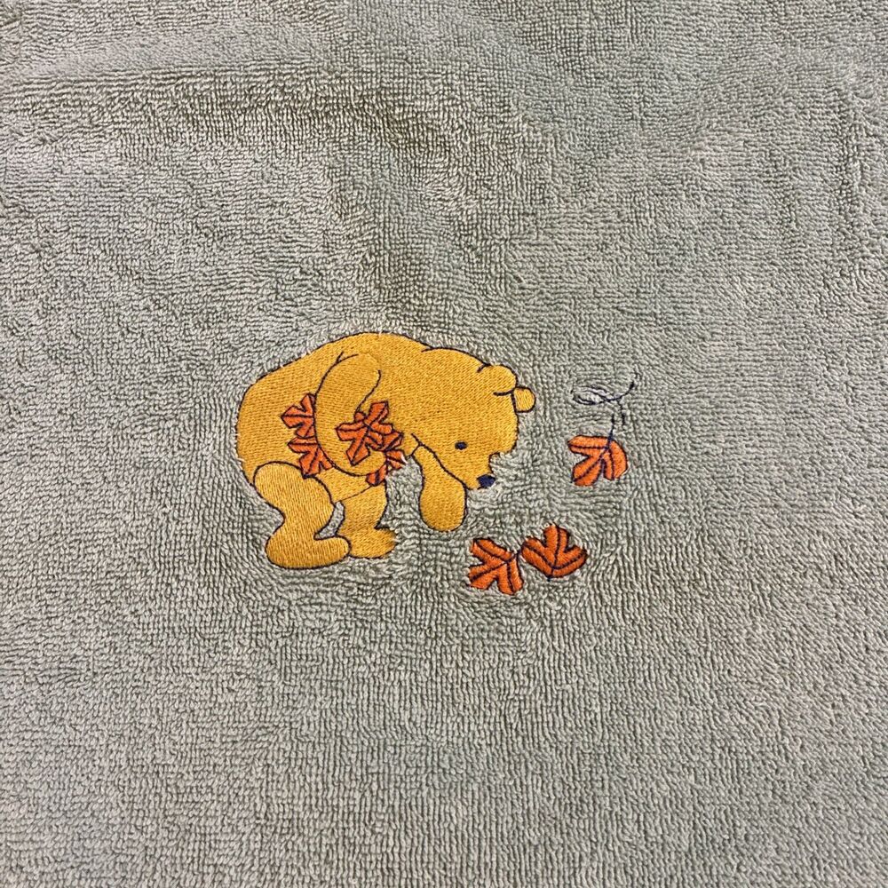 Vintage 2000’s Winnie the Pooh Bath Beach Towel Green Disney 27x47